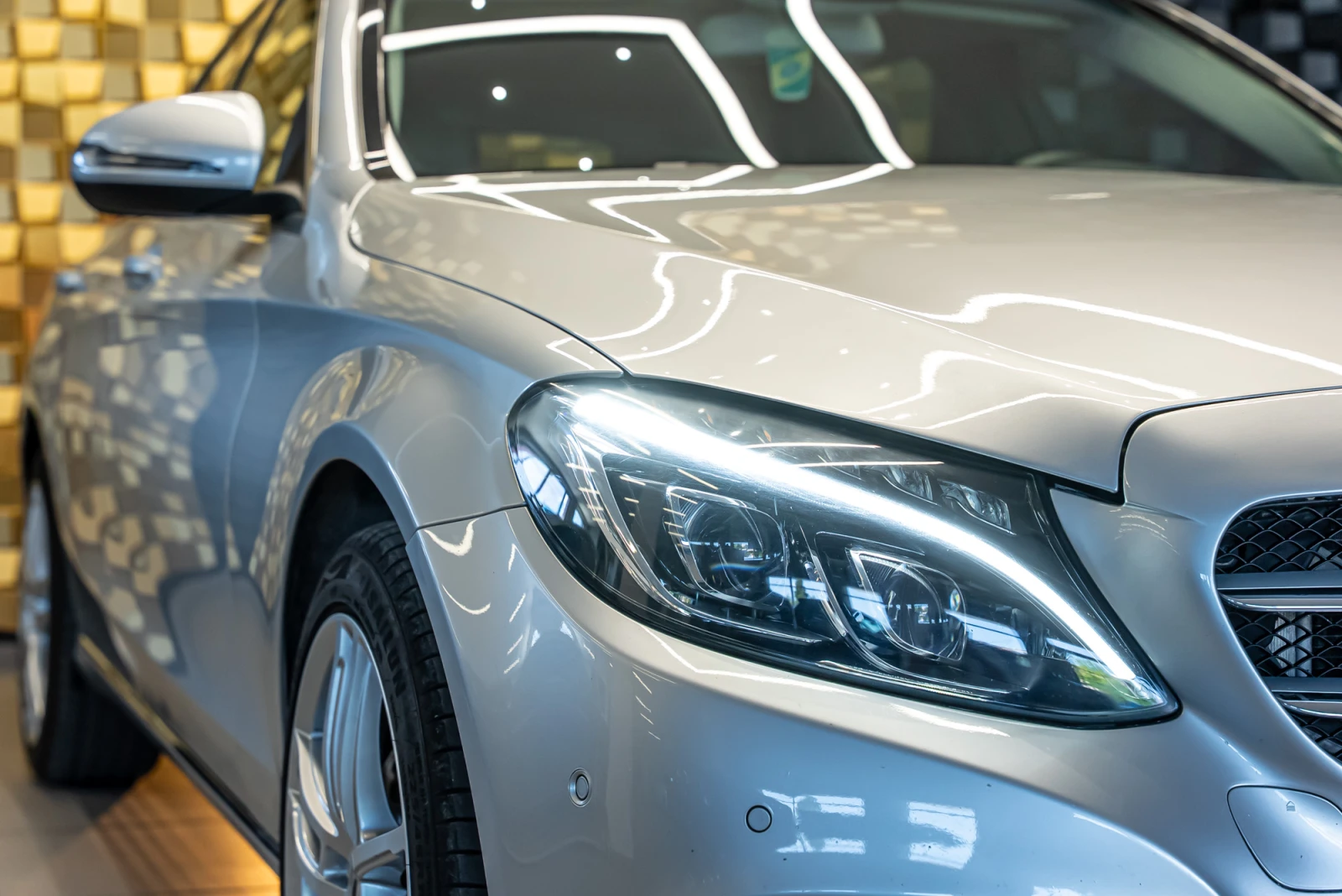 Mercedes-Benz C 220 d 4MATIC, снимка 5 - Автомобили и джипове - 55990410