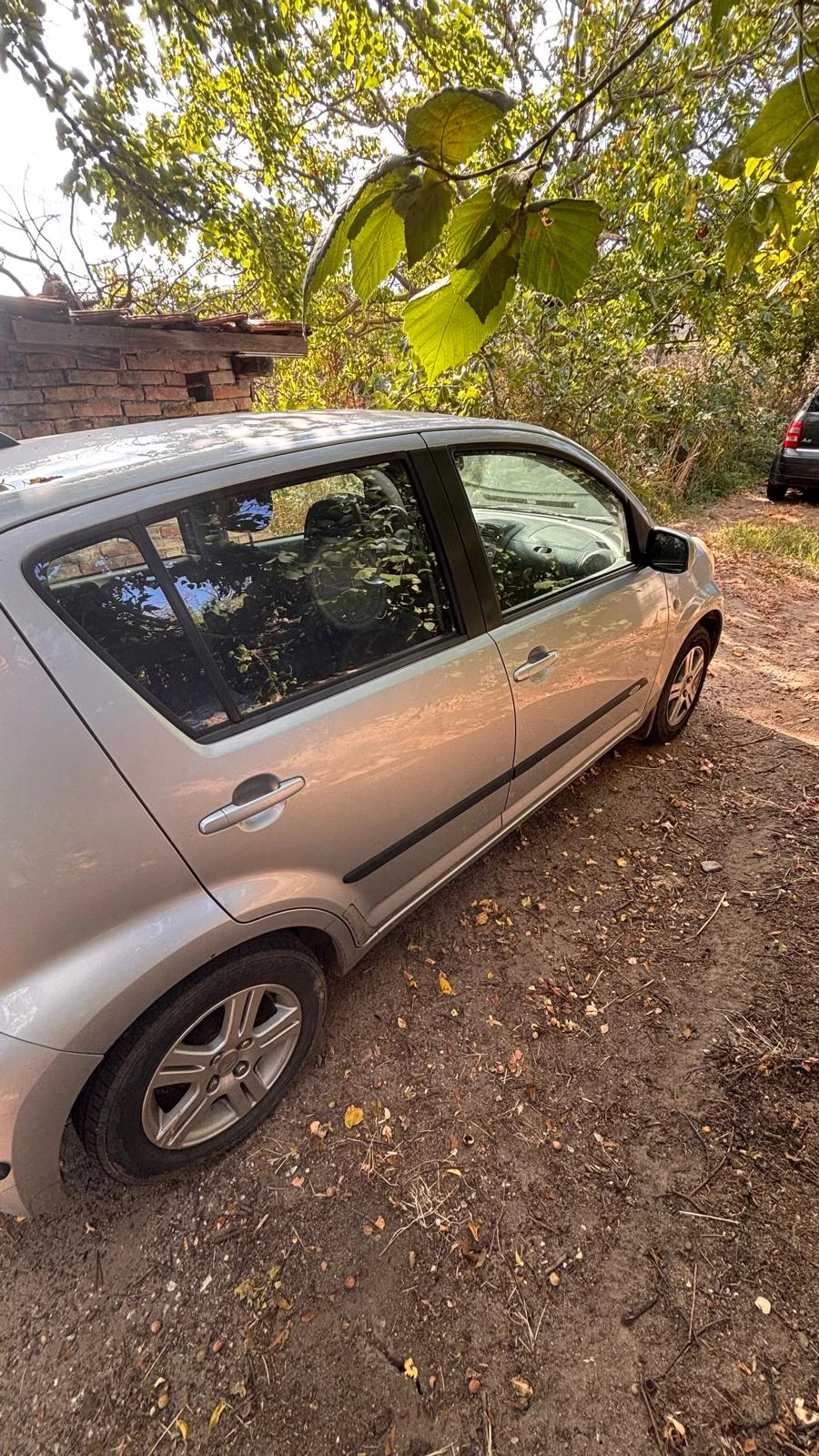 Subaru Justy 2010, снимка 2 - Автомобили и джипове - 56181311