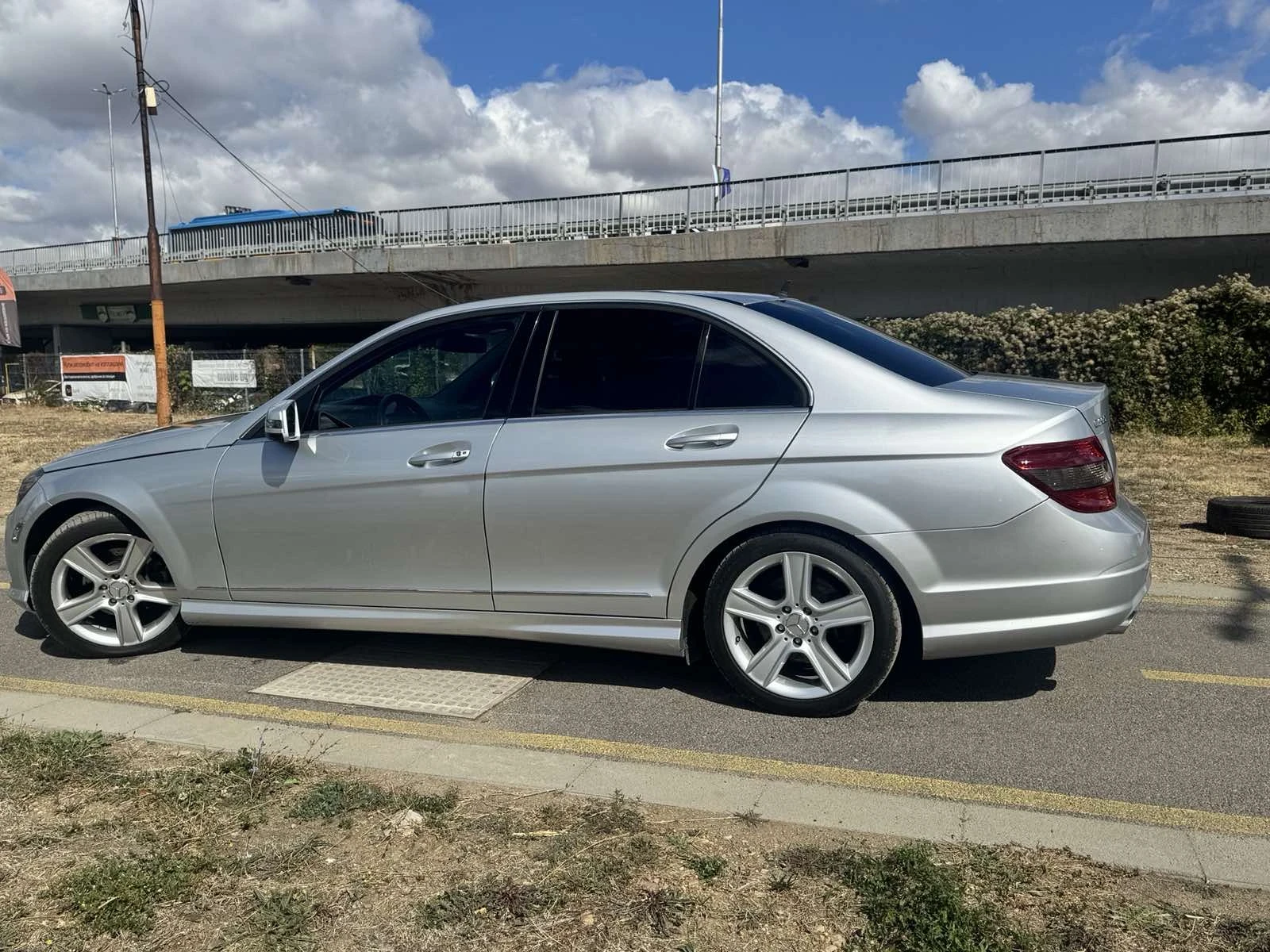 Mercedes-Benz C 300, снимка 6 - Автомобили и джипове - 56194876
