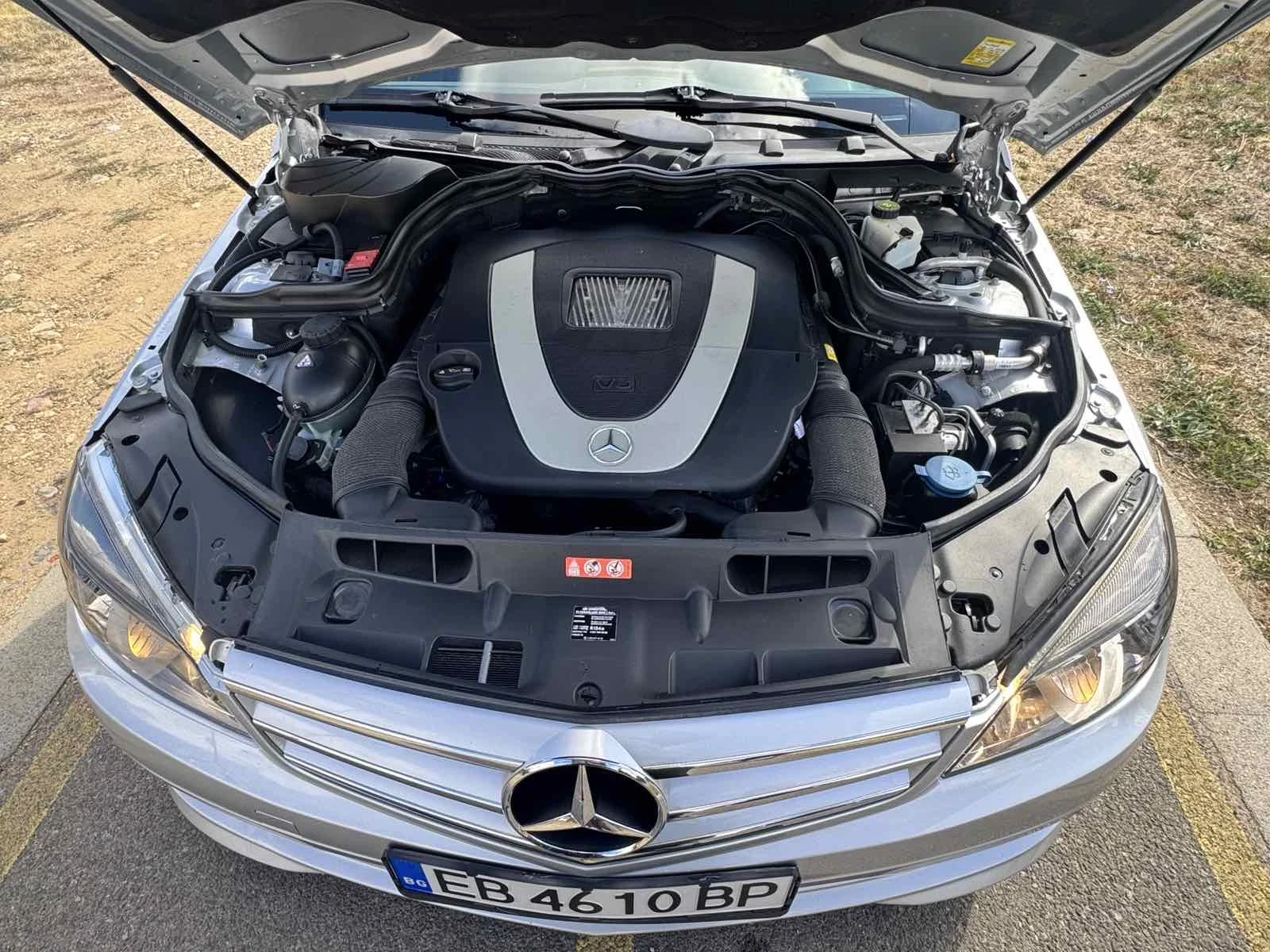 Mercedes-Benz C 300, снимка 17 - Автомобили и джипове - 56194876