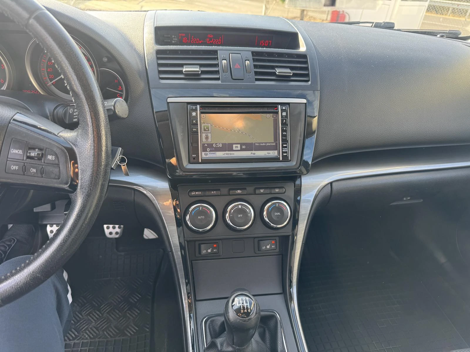 Mazda 6 ПЕРФЕКТЕН, ОБСЛУЖЕН, снимка 17 - Автомобили и джипове - 56384598
