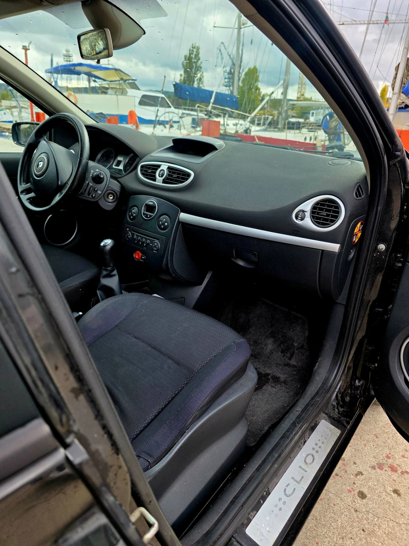 Renault Clio, снимка 8 - Автомобили и джипове - 56663014