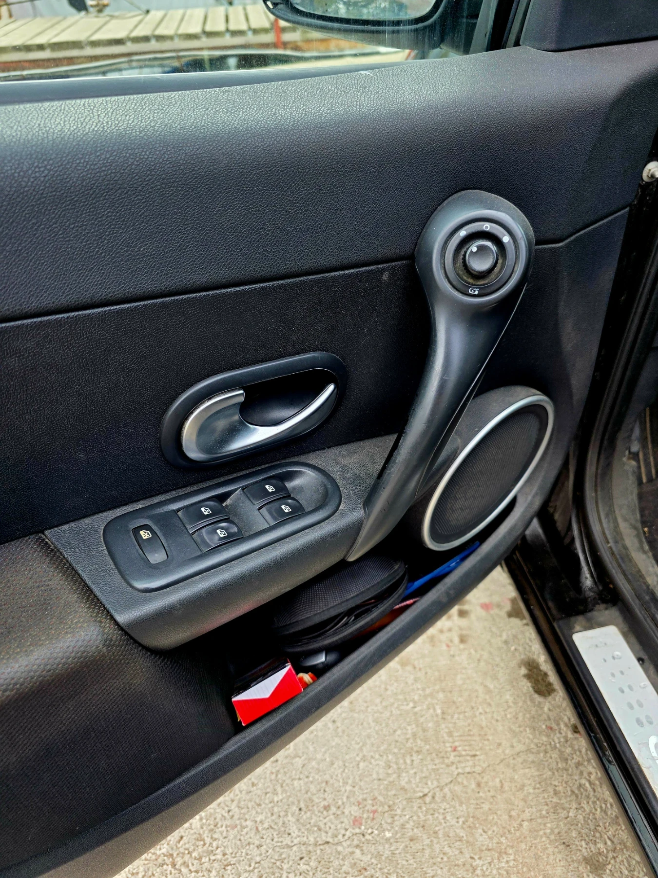 Renault Clio, снимка 10 - Автомобили и джипове - 56663014
