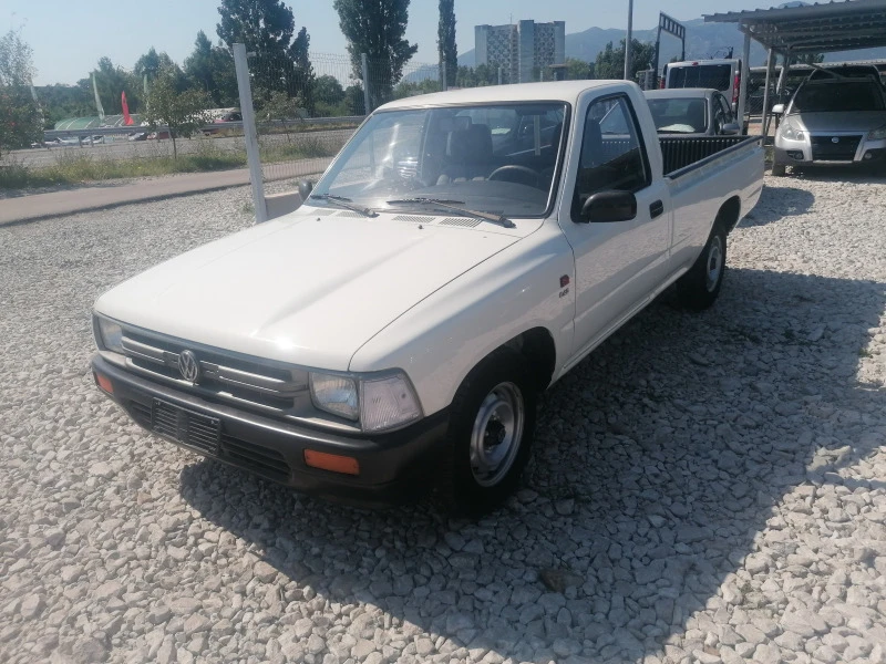 Toyota Hilux, снимка 2 - Автомобили и джипове - 46566594