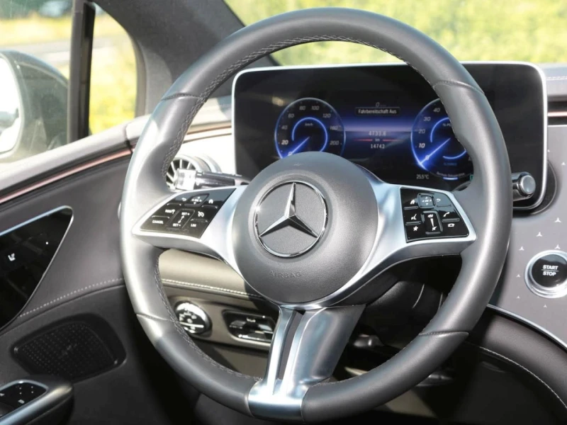 Mercedes-Benz EQE 300 AMG/ NIGHT/ CAMERA/ LED/ NAVI/ 5Г. ГАР/, снимка 8 - Автомобили и джипове - 47468732