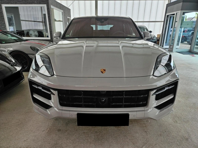 Porsche Cayenne GTS* COUPE* HEAD-UP* 22&#34;* PANO* DSITR* BOSE* , снимка 2 - Автомобили и джипове - 50809237