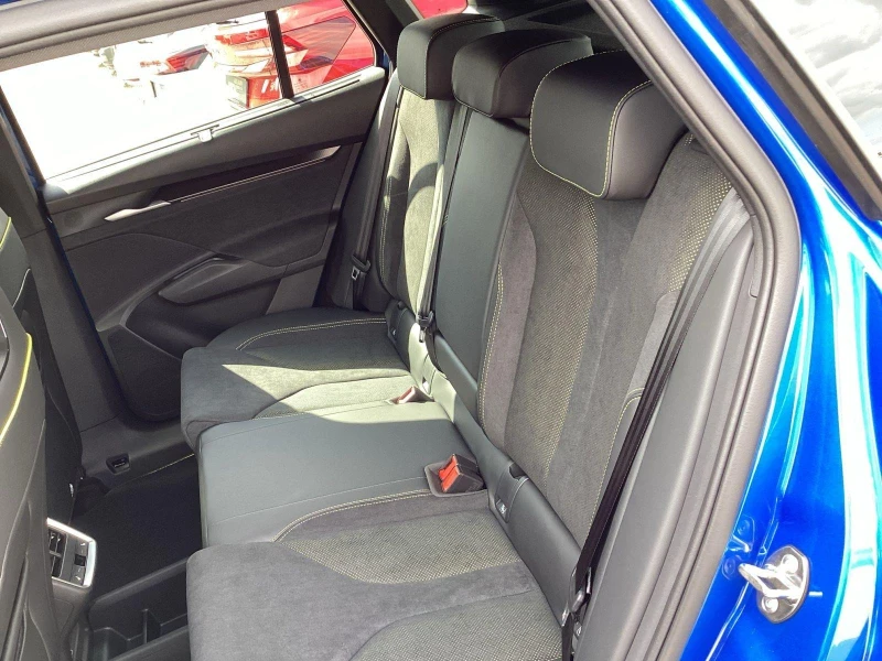 Skoda Elroq RS 84kWh AWD MATRIX-LED CANTON 360 HEAD UP, снимка 14 - Автомобили и джипове - 51508936