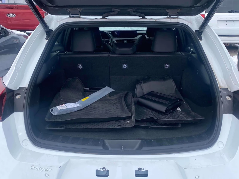 Lexus UX 250h * * CARFAX * * АВТО КРЕДИТ * * , снимка 11 - Автомобили и джипове - 52830621