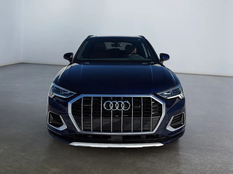 Audi Q3 quattro Komfort* 45* TFSI* АвтоКредит* (ЦЕНА ДО БГ, снимка 3 - Автомобили и джипове - 53513272