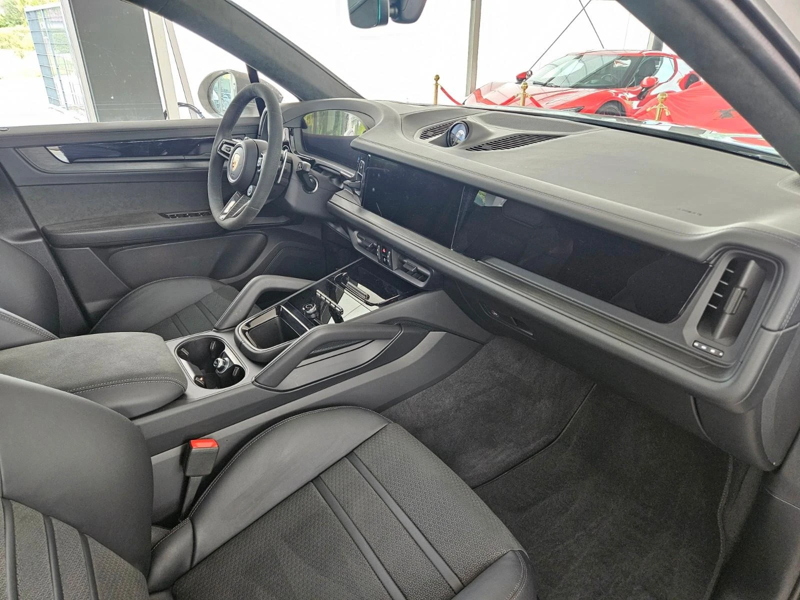Porsche Cayenne GTS* COUPE* HEAD-UP* 22"* PANO* DSITR* BOSE*  - изображение 10