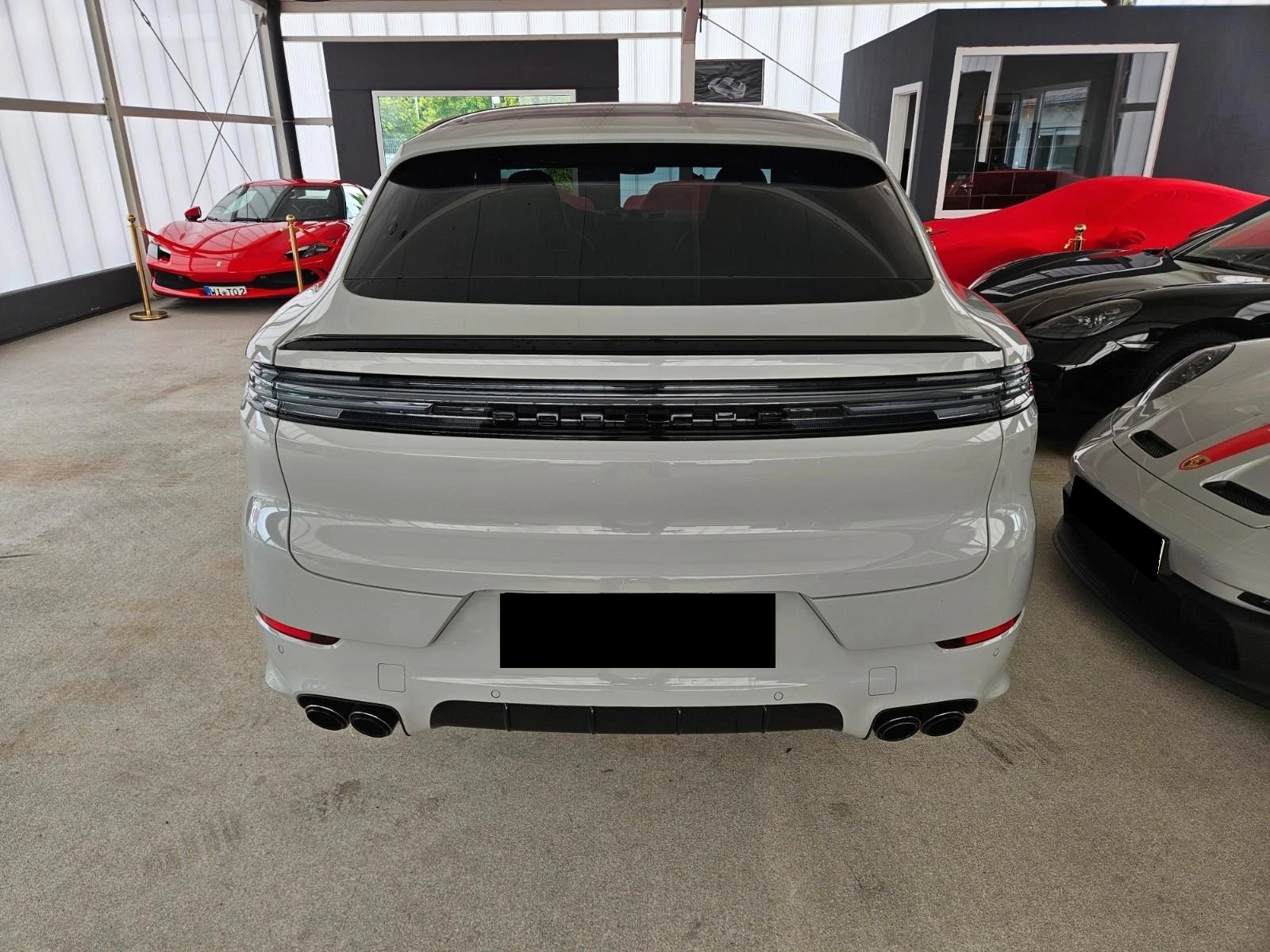 Porsche Cayenne GTS* COUPE* HEAD-UP* 22"* PANO* DSITR* BOSE*  - изображение 5