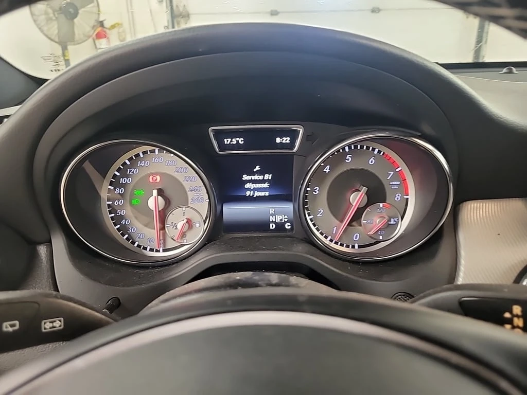 Mercedes-Benz GLA 250 * CARFAX * БЕЗ ПЪРВОНАЧАЛНА ВНОСКА - изображение 9