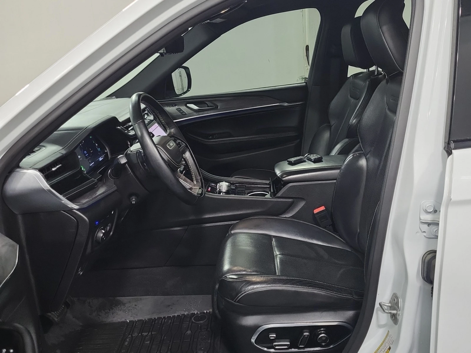 Jeep Grand cherokee * * CARFAX * * АВТО КРЕДИТ * *  - изображение 6