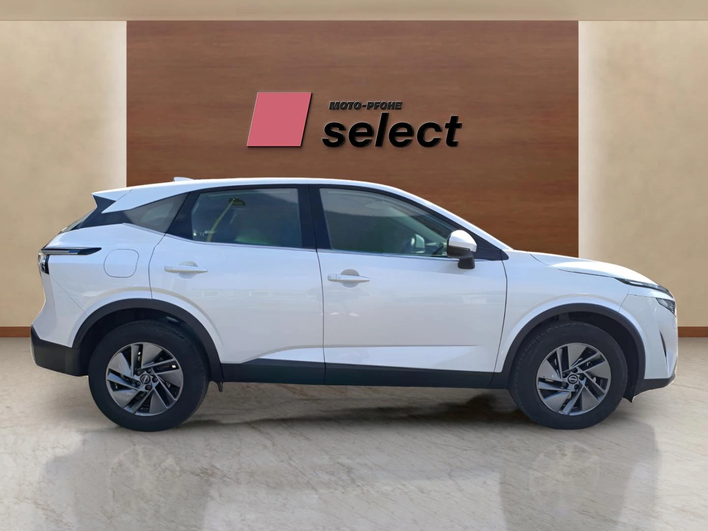 Nissan Qashqai 1.3, снимка 4 - Автомобили и джипове - 54176019