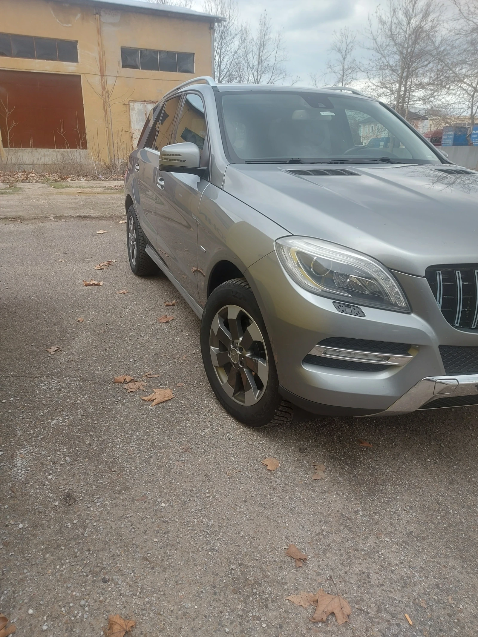 Mercedes-Benz ML 350 На прожуни , снимка 2 - Автомобили и джипове - 54621673