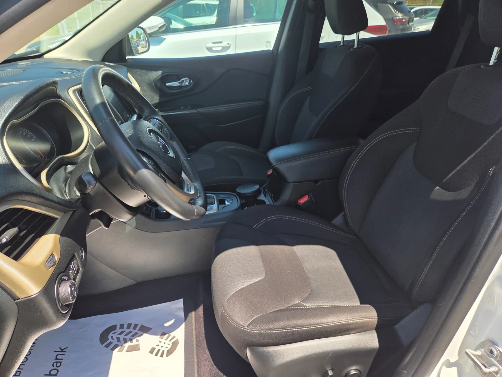 Jeep Cherokee 4x4/NAVI/������ | Mobile.bg � ����������� 9