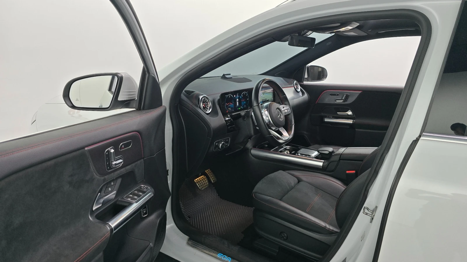 Mercedes-Benz EQA 250 Amg Package * Крайна Цена* , снимка 6 - Автомобили и джипове - 56082610