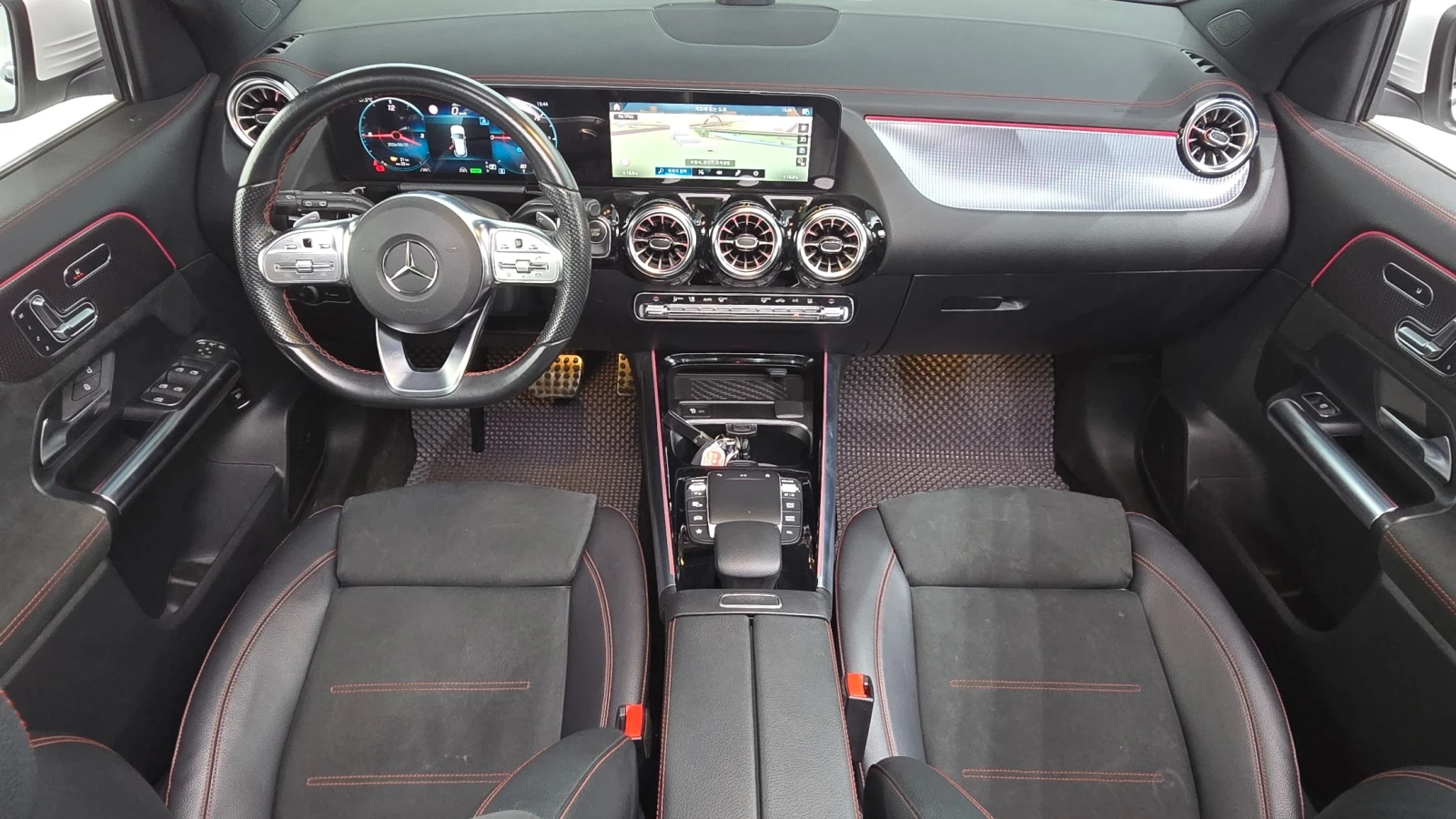 Mercedes-Benz EQA 250 Amg Package * Крайна Цена* , снимка 14 - Автомобили и джипове - 56082610