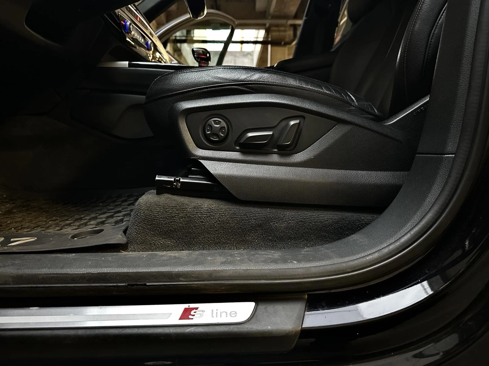 Audi Q7 S-line, снимка 6 - Автомобили и джипове - 56721058