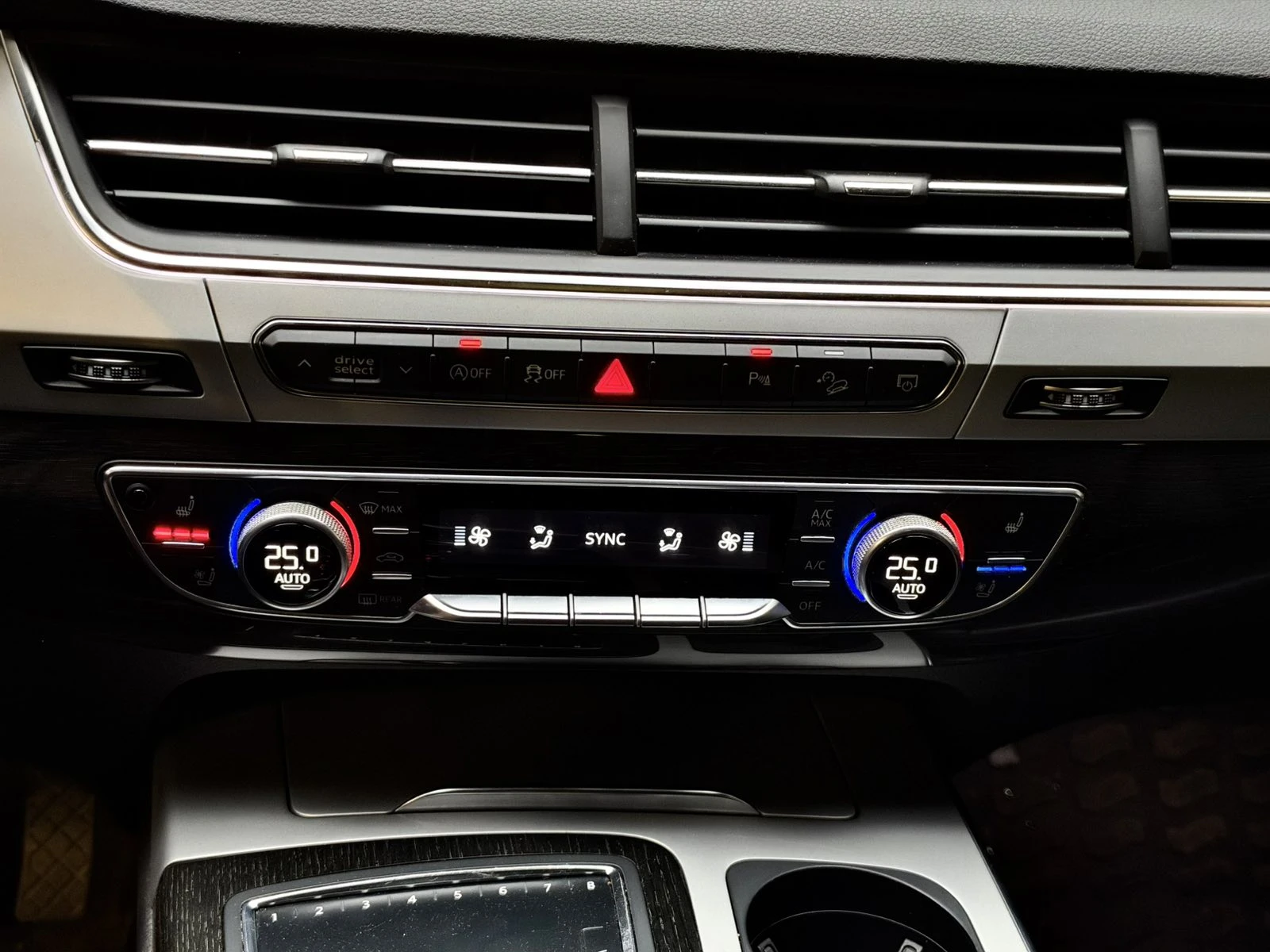 Audi Q7 S-line, снимка 9 - Автомобили и джипове - 56721058