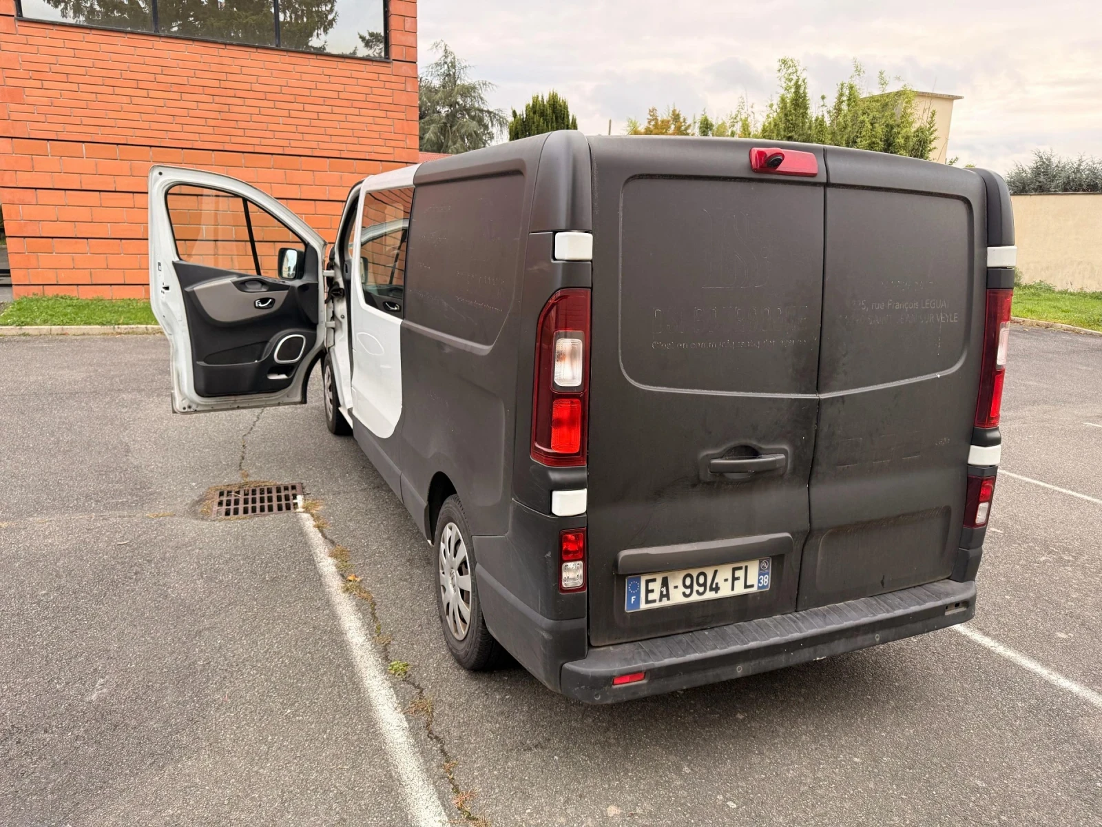 Renault Trafic 1.6 dci / 5+ 1 климатик - изображение 3
