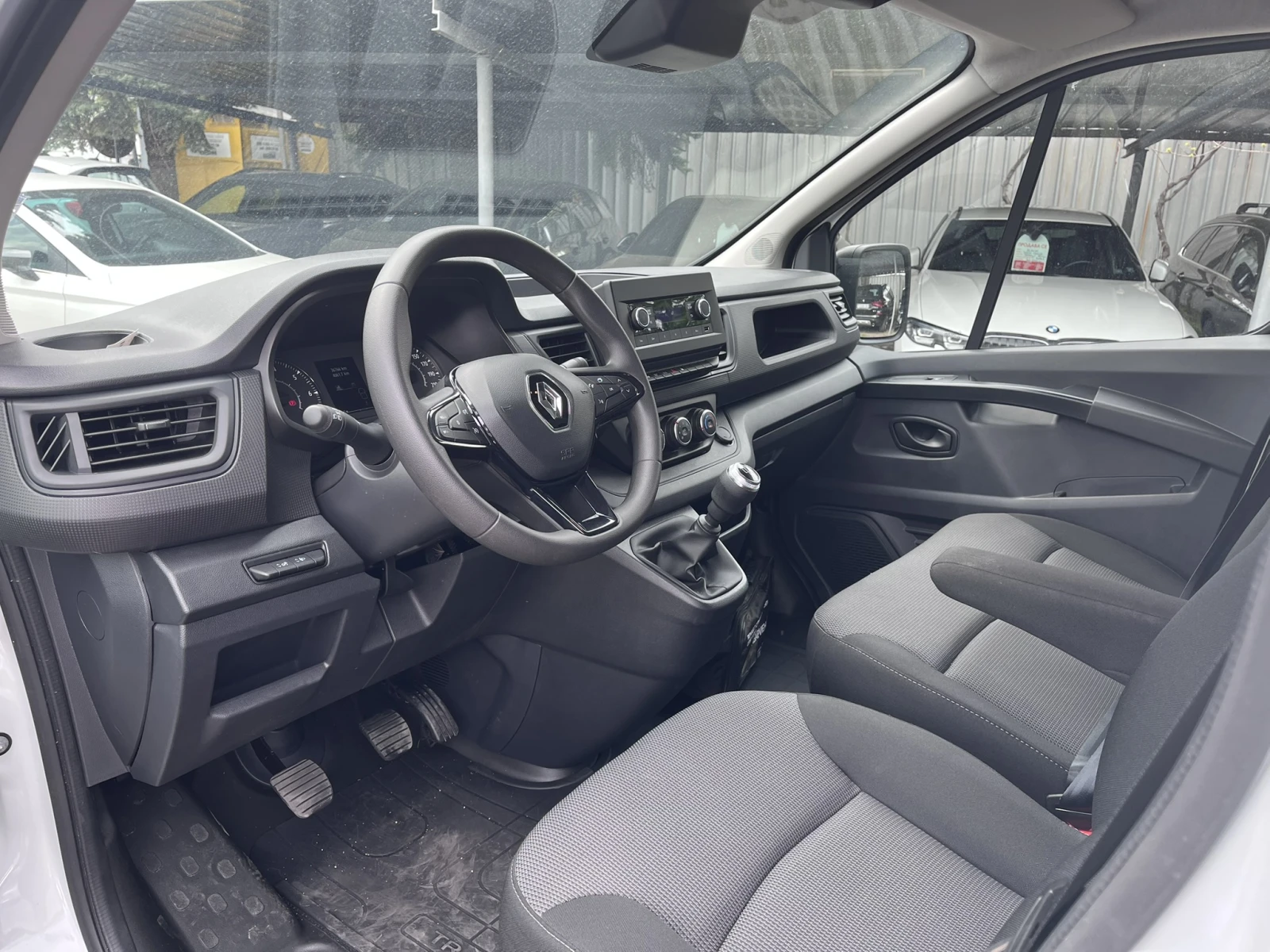 Renault Trafic 2.0 dCI 130 L2H1 2+ 1 , снимка 7 - Бусове и автобуси - 54358017