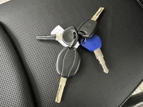 Piaggio Beverly 350i 09.2012г., снимка 16