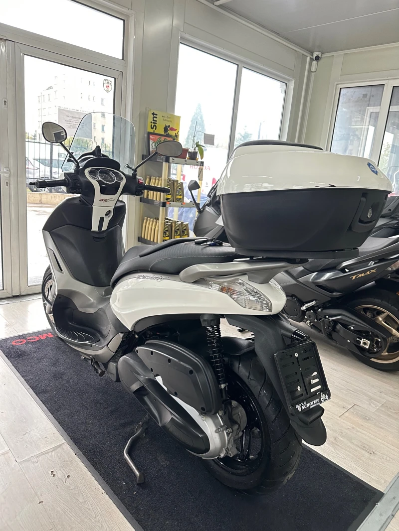 Piaggio Beverly 350i 09.2012г., снимка 8 - Мотоциклети и мототехника - 51978486