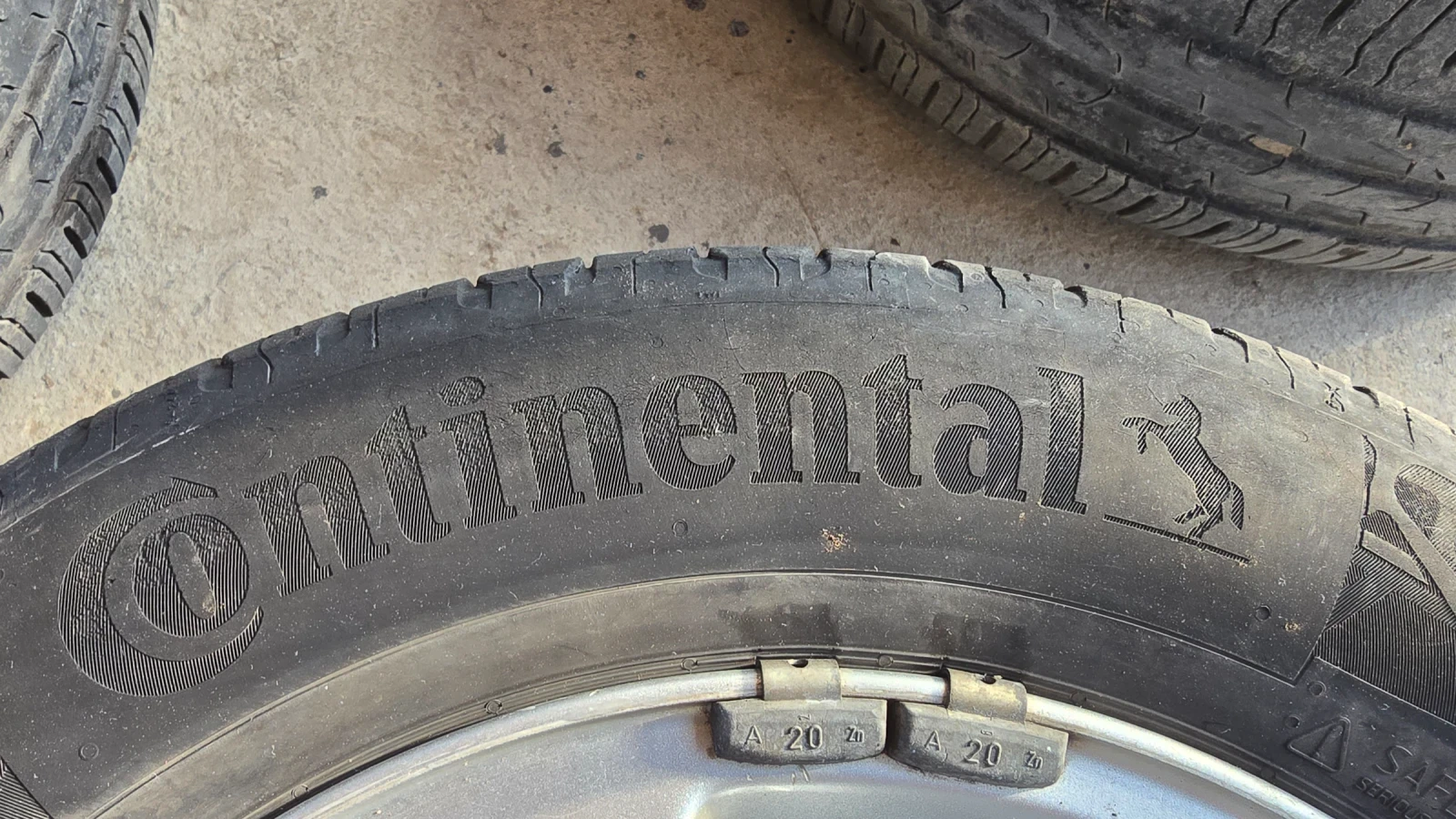 Гуми с джанти Continental 195/65R15, снимка 5 - Гуми и джанти - 56252286