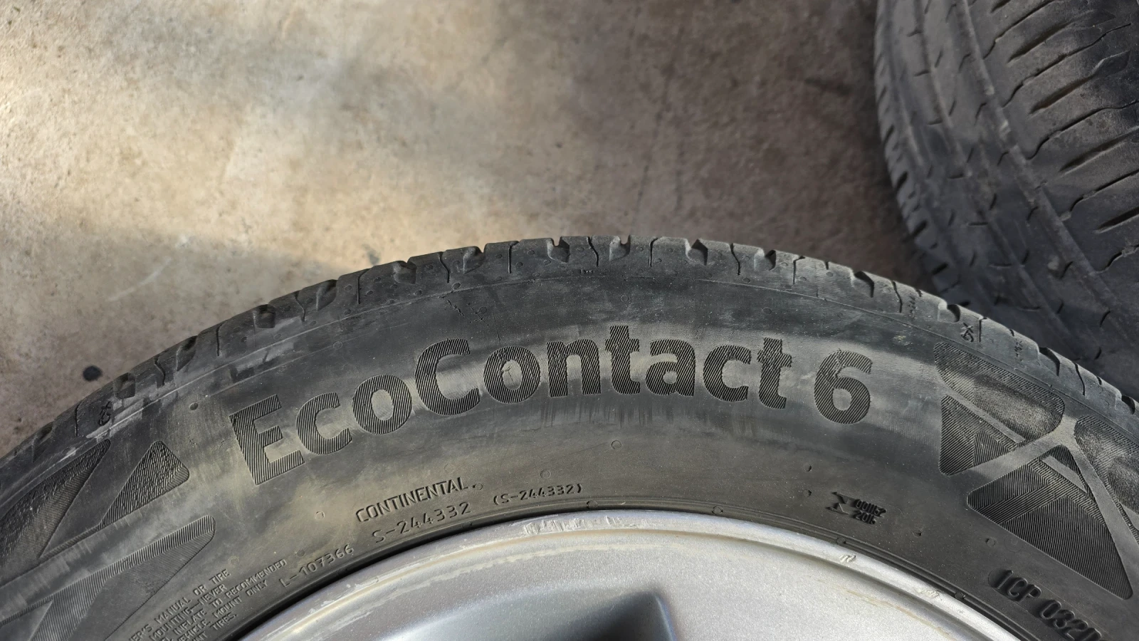 Гуми с джанти Continental 195/65R15, снимка 3 - Гуми и джанти - 56252286