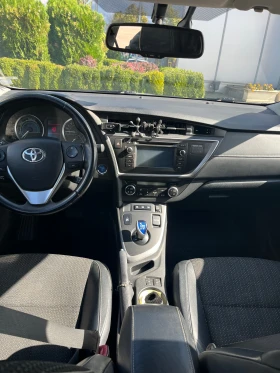 Toyota Auris ГАЗ, снимка 12