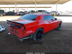 Dodge Challenger 5.7L V-8 VVT, 372HP Rear Wheel Drive, снимка 9