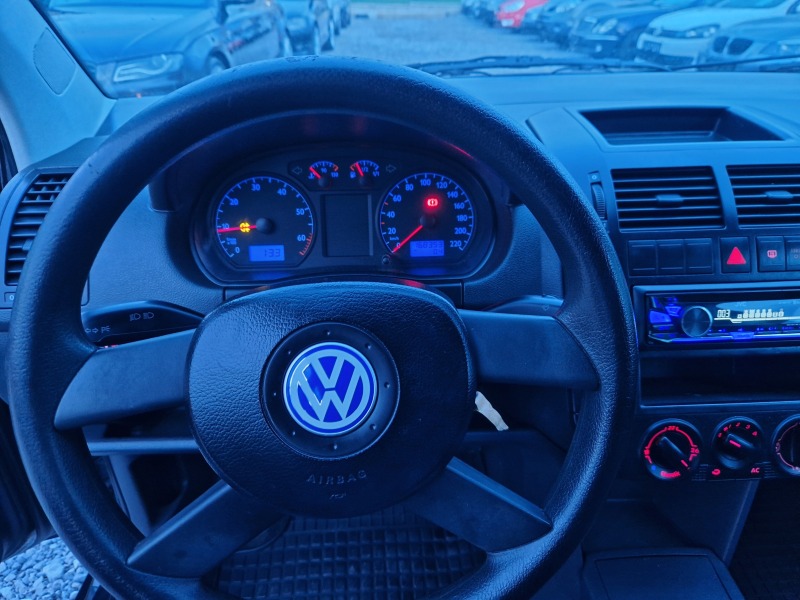 VW Polo 1.2i klima , снимка 14 - Автомобили и джипове - 44155911