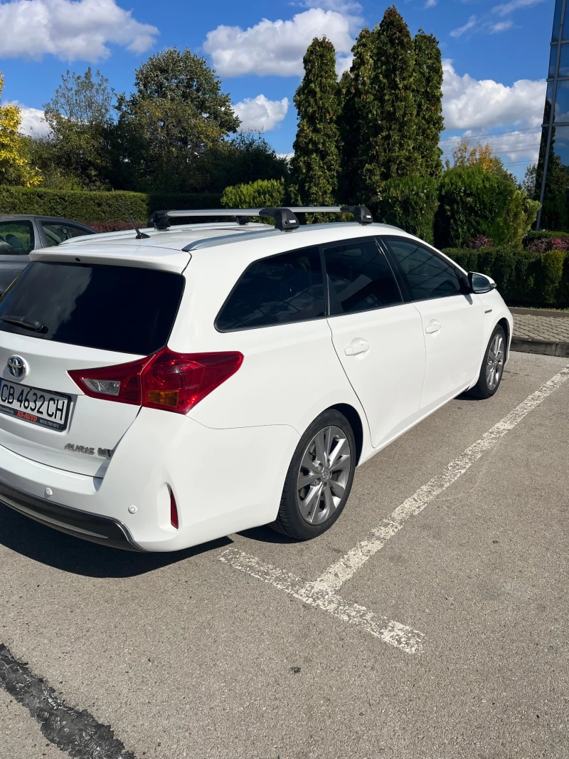 Toyota Auris 1.8 ГАЗ, снимка 8 - Автомобили и джипове - 47458017