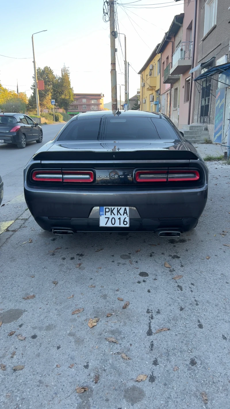 Dodge Challenger, снимка 6 - Автомобили и джипове - 47753015