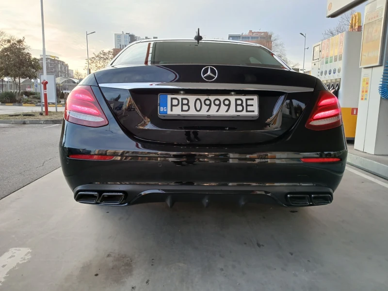 Mercedes-Benz E 220 Амг, снимка 3 - Автомобили и джипове - 48538157