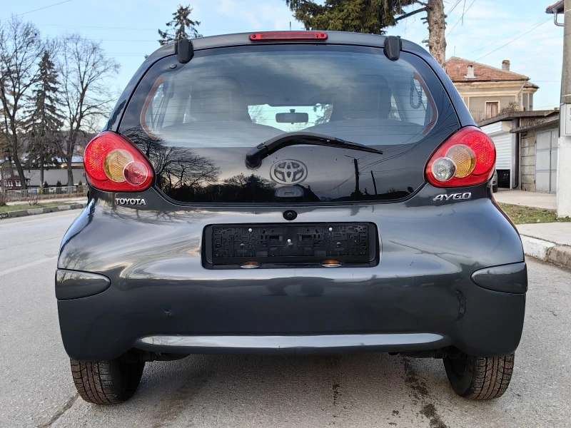 Toyota Aygo 1.0I , снимка 5 - Автомобили и джипове - 48694667