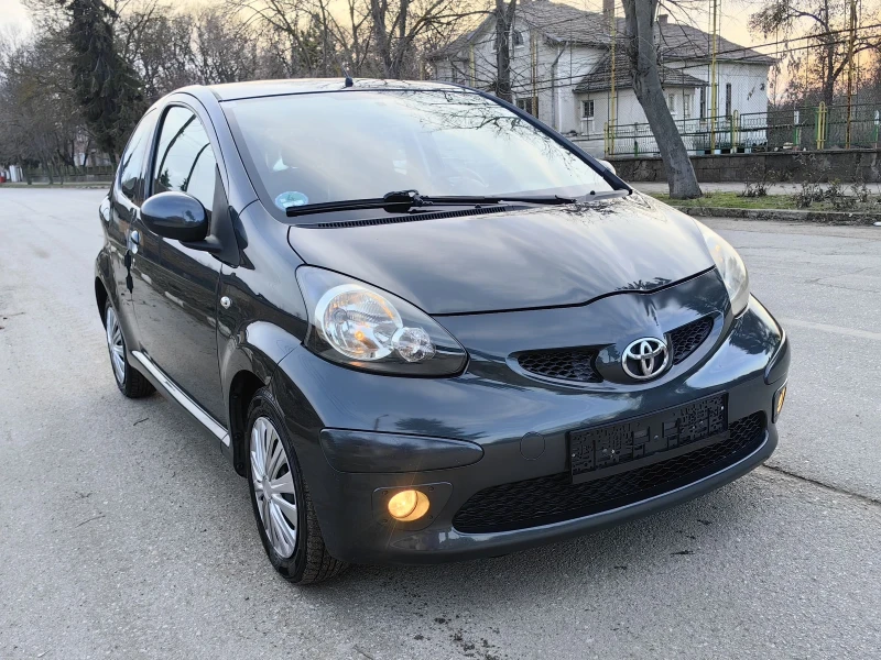 Toyota Aygo 1.0I , снимка 2 - Автомобили и джипове - 48694667