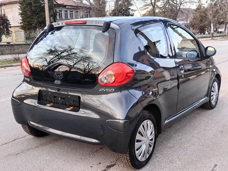 Toyota Aygo 1.0I , снимка 4 - Автомобили и джипове - 48694667