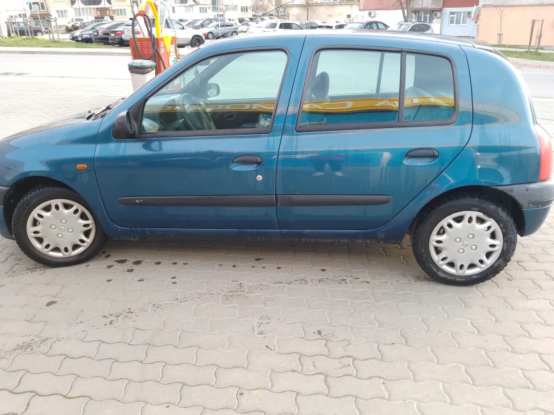 Renault Clio, снимка 4 - Автомобили и джипове - 49449762