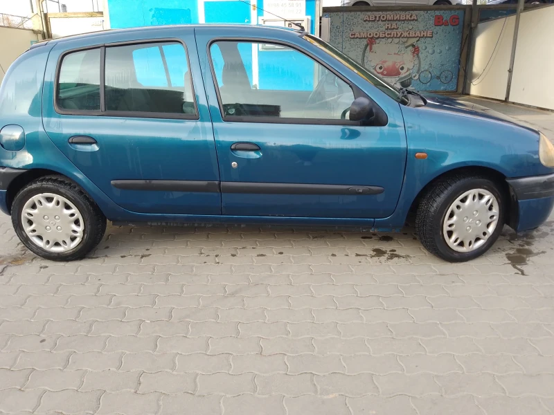 Renault Clio, снимка 3 - Автомобили и джипове - 49449762