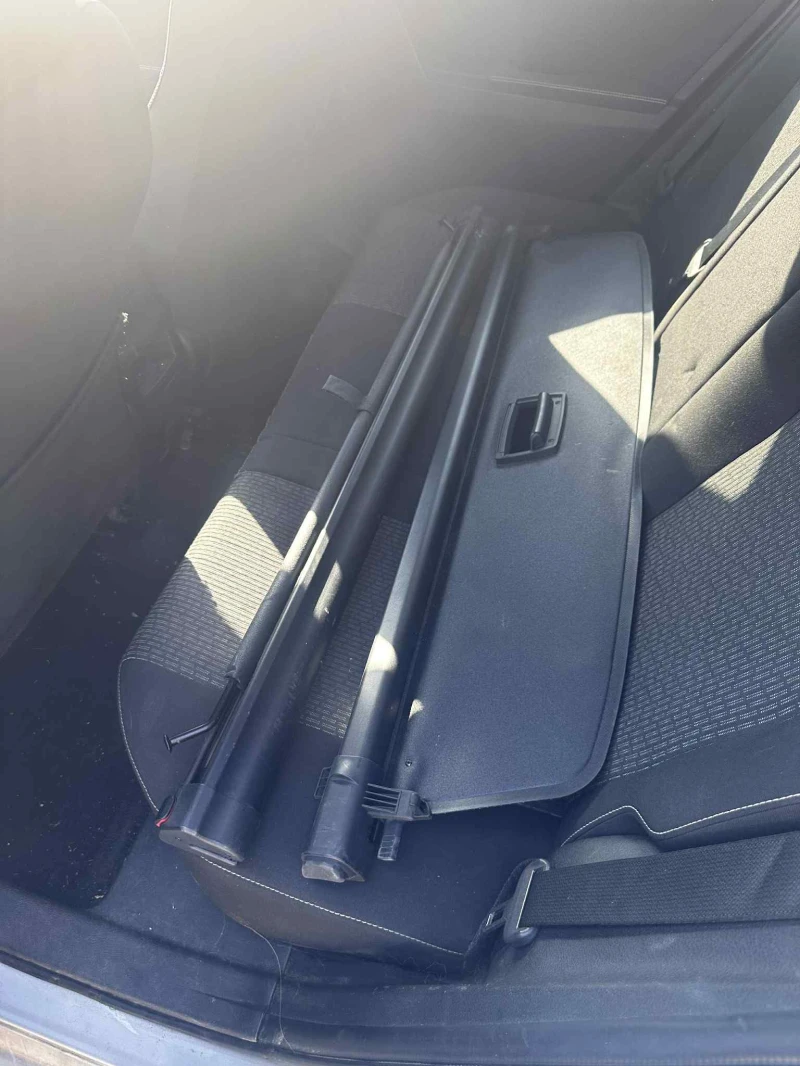 Toyota Auris 1.4d 90к.с 2015г, снимка 11 - Автомобили и джипове - 52982293