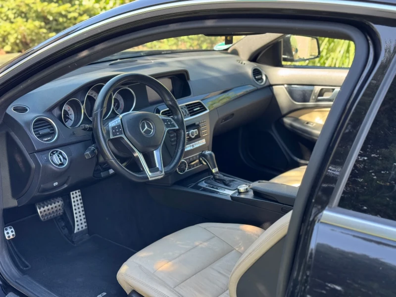 Mercedes-Benz C 250 C250 AMG Line, снимка 10 - Автомобили и джипове - 53388650