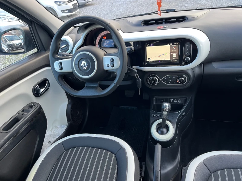 Renault Twingo, снимка 10 - Автомобили и джипове - 52504173