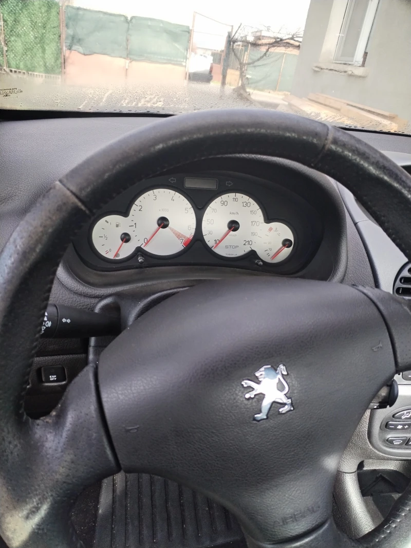Peugeot 206 1.6 бензин, снимка 11 - Автомобили и джипове - 52796070