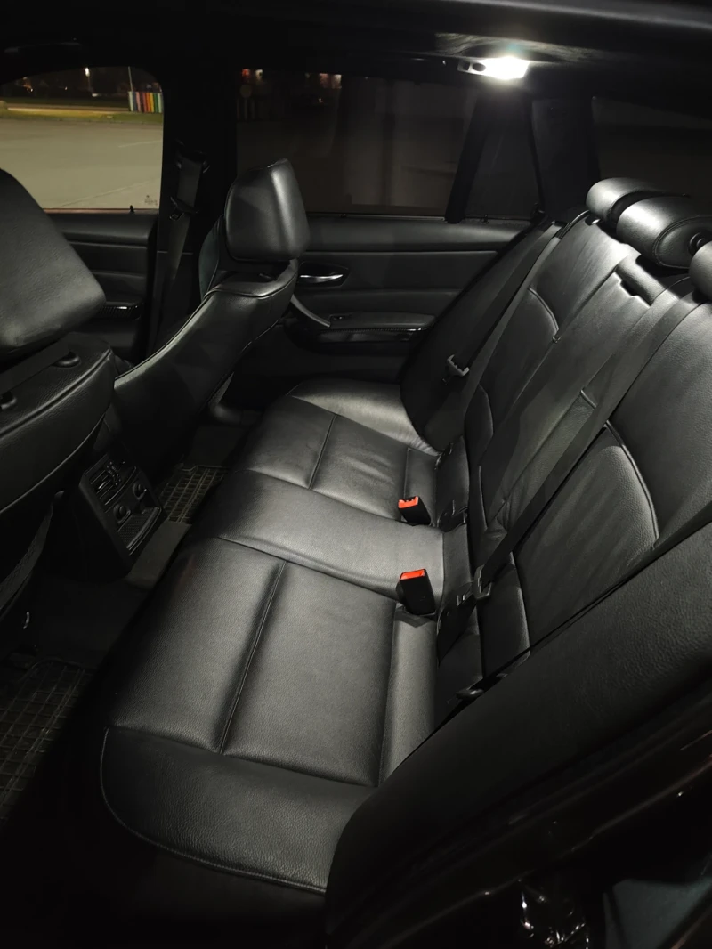 BMW 320, снимка 17 - Автомобили и джипове - 53194848