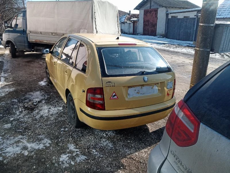 Skoda Fabia 1.2, снимка 2 - Автомобили и джипове - 31836451