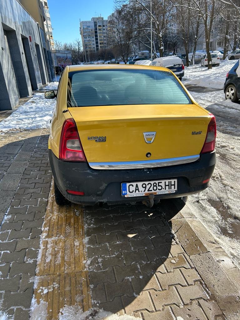 Dacia Logan, снимка 3 - Автомобили и джипове - 45935080