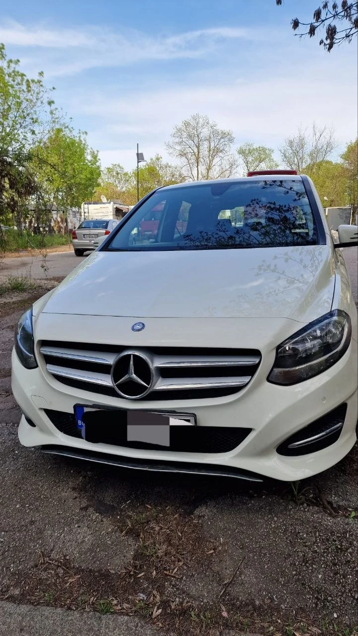 Mercedes-Benz B 180, снимка 4 - Автомобили и джипове - 54031797