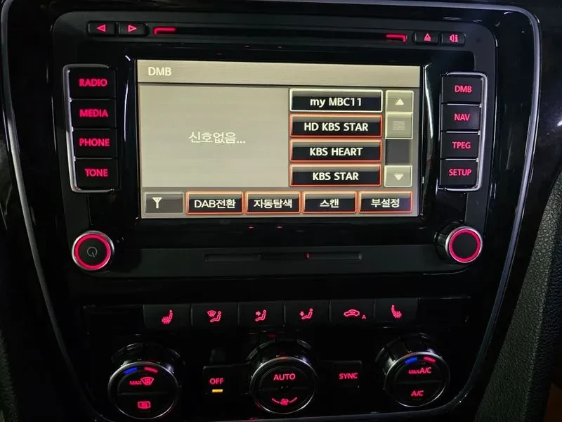 VW Passat 2.0 TDI, снимка 11 - Автомобили и джипове - 54299511